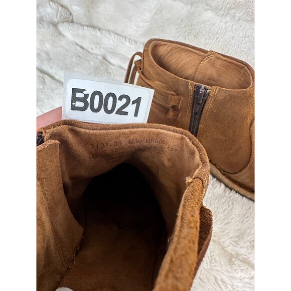 Born Viana Sz 7 Suede Rubber Sole Bootie Comfy Pull on Zipper side Brown Wedge - Picture 6 of 6